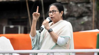 আমাকে থামাতে হলে মেরে ফেলতে হবে, হুঙ্কার মমতার