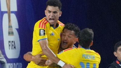 শেষ ষোলোর টিকিট কাটল কলম্বিয়া