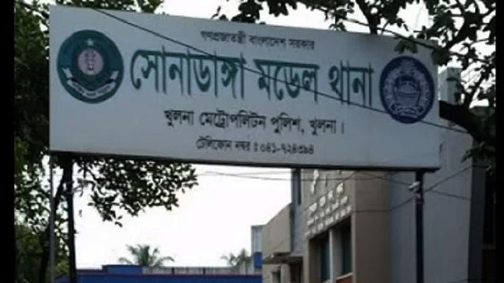 গাঁজাসেবীদের ছাড়াতে থানায় গিয়ে মাতলামি, শ্রমিক দল নেতা বহিষ্কার