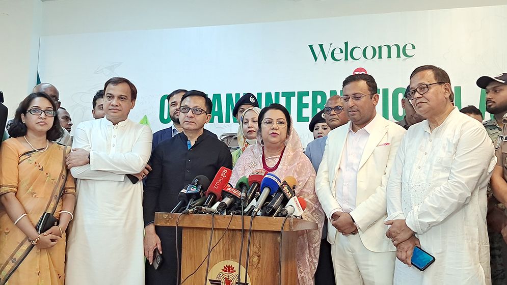 ফ্লাইট যাতে আর বন্ধ না হয় সেই চেষ্টা থাকবে: বিমানমন্ত্রী