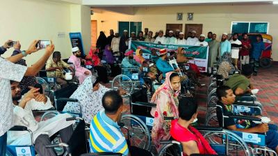 কসবা-আখাউড়ায় শারীরিক প্রতিবন্ধীদের মাঝে হুইলচেয়ার বিতরণ