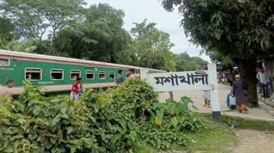 কমিউটার ট্রেনের ইঞ্জিনে আগুন, ঢাকা-ময়মনসিংহ পথে ট্রেন চলাচল বিঘ্ন