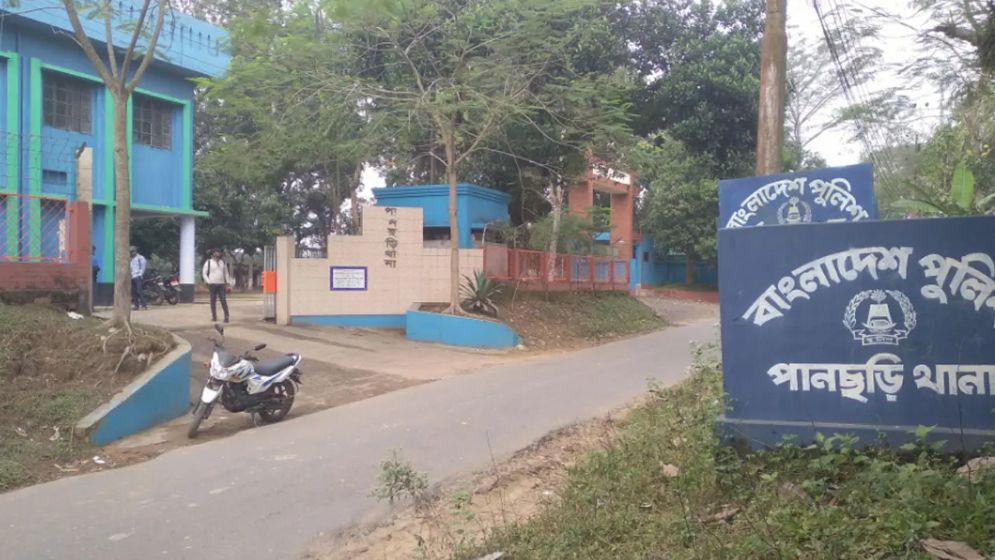 খাগড়াছড়িতে দুপক্ষের গোলাগুলি, নিহত ৩