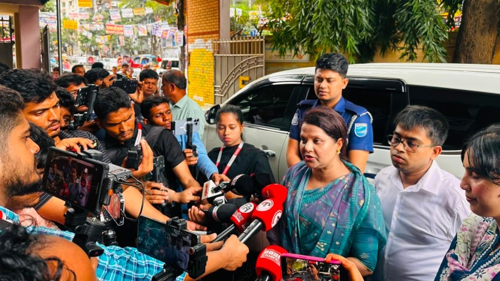 প্রশ্ন ফাঁসের গুজব ছড়িয়ে বিভ্রান্তি সৃষ্টি করলে কঠোর ব্যবস্থা: ডিসি ফরিদা