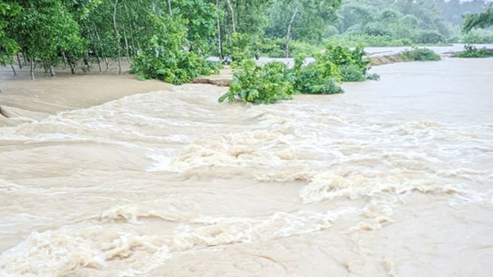 কয়েকটি জেলায় বন্যার আভাস