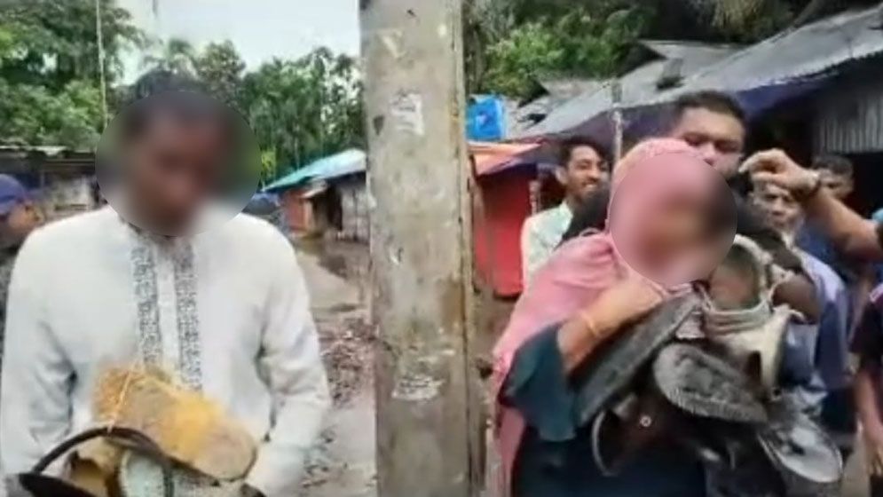 ভোলায় চাঁদা না পেয়ে জুতার মালা পরিয়ে হেনস্তা, গ্রেফতার ৪