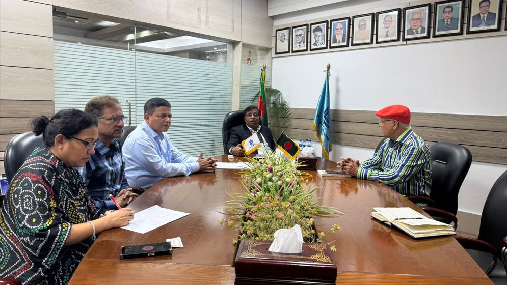 কবি আবদুল হাই শিকদারের ১০ হাজার বই সংরক্ষণে ইউজিসির উদ্যোগ