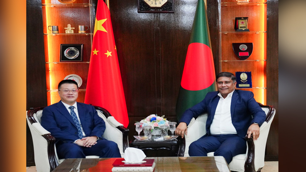 প্রধানমন্ত্রীর প্রতিরক্ষা উপদেষ্টার সঙ্গে চীনের রাষ্ট্রদূতের সাক্ষাৎ