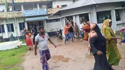 মৃত্যুর গুজব ছড়িয়ে থানায় হামলা, পুলিশসহ আহত ১২