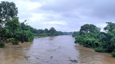 ধলাই নদীর বাঁধ ভেঙে একাধিক গ্রাম প্লাবিত