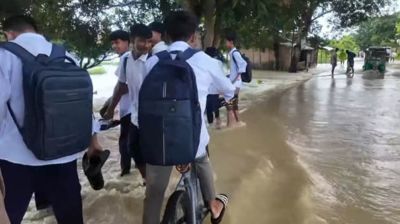 ধলাই নদীর বাঁধ ভেঙে ২৫ গ্রাম প্লাবিত