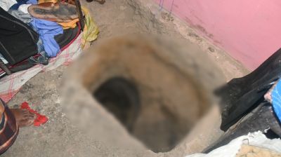 বাবাকে জ্যান্ত কবর দিতে ঘরেই খোঁড়া হয় গর্ত, অতঃপর...