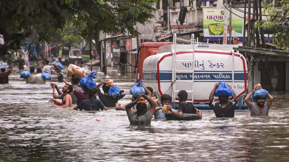 ভারতে ভারি বর্ষণে প্রাণ গেল ১০ জনের