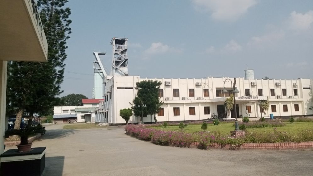 মধ্যপাড়া খনিতে ফের পাথর উত্তোলন শুরু