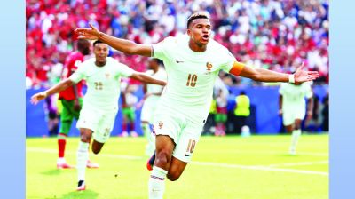 ফরাসি সৌরভে ম্লান মরক্কো