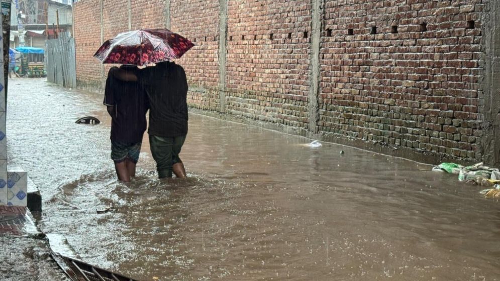 ভারি বর্ষণে মুগদা-খিলগাঁও-মতিঝিলে জলাবদ্ধতা