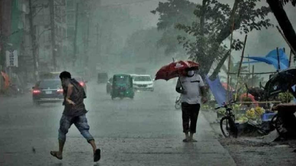 ১১ জেলায় ৬০ কিমি বেগে ঝড়ের শঙ্কা