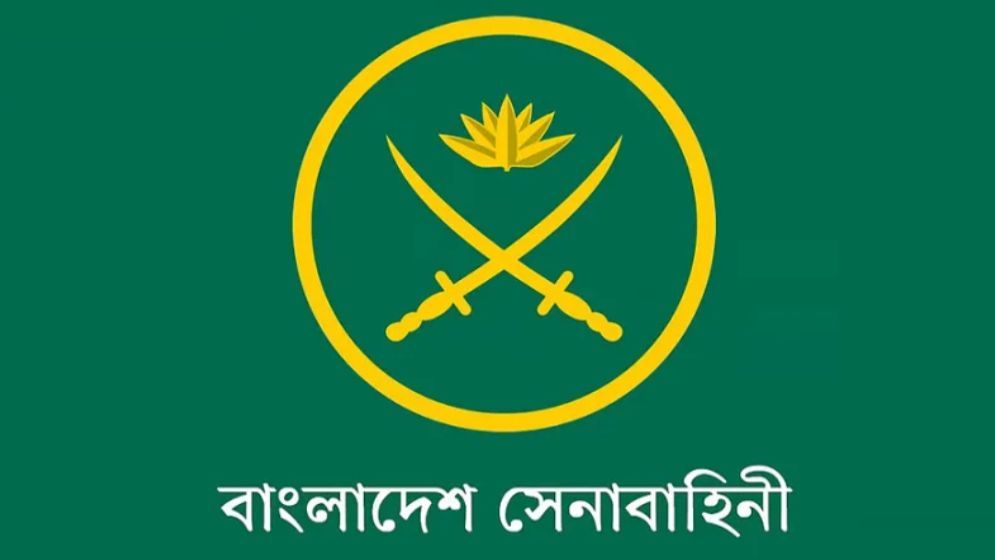 চট্টগ্রামে বন্যাদুর্গতদের মাঝে সেনাবাহিনীর ত্রাণ বিতরণ