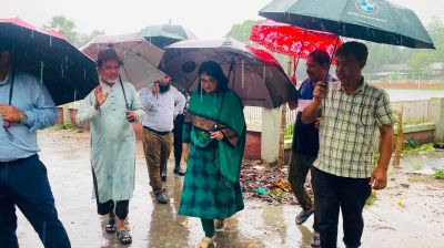 নবাবগঞ্জে জলাবদ্ধতা নিরসনে দ্রুত ব্যবস্থার আশ্বাস ইউএনওর