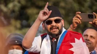 নেপালে তরুণ প্রজন্মের নিশানায় প্রধানমন্ত্রী বালেন শাহ