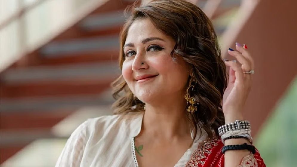 স্বস্তিকাকে ‘রাক্ষসী’ বলে কটাক্ষ, জবাবে যা বললেন নতুন ‘দিদি’
