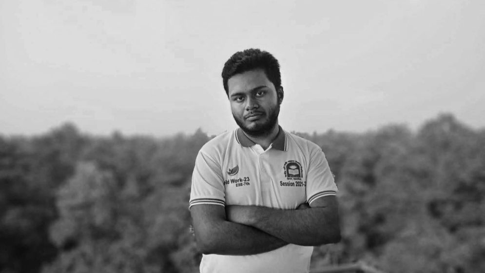 সড়ক দুর্ঘটনায় প্রাণ গেল বিশ্ববিদ্যালয় শিক্ষার্থীর
