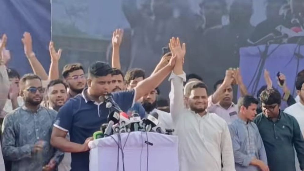 ‘ফার্মের মুরগি’ এই ছাত্ররা রাস্তায় নেমেছিল বলেই আপনি এখন শিক্ষামন্ত্রী
