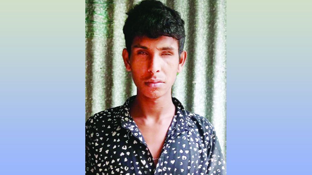 মাথায় দুই শতাধিক গুলি নিয়ে কাতরাচ্ছেন জুলাই যোদ্ধা হিমেল