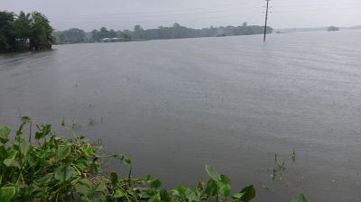 বন্যার পানিতে তলিয়ে গেছে বাঁশখালীর ৩০ হাজার মাটির ঘর