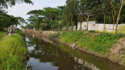 নিদিষ্ট সময়ে খাল পুনঃখনন করতে না পারায় টাকা ফেরত দিল প্রশাসন