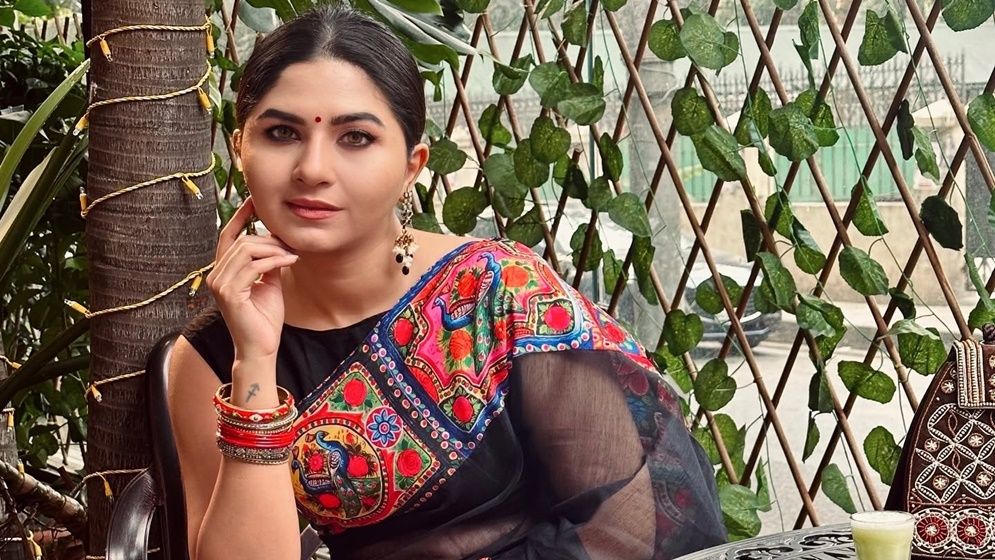 বানভাসি মানুষ আর অবোলা প্রাণীর প্রতি মানবিক আহ্বান স্পর্শিয়ার