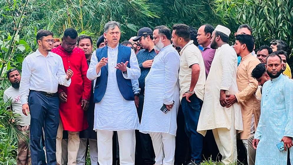 বন্যা-নদীভাঙনে ক্ষতিগ্রস্ত মানুষের পাশে রয়েছে সরকার