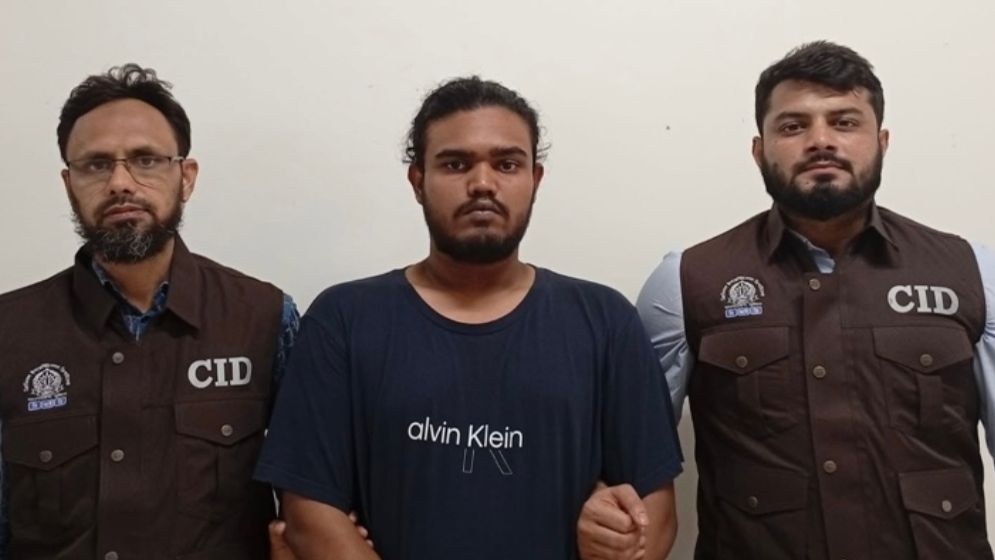 আতিফ আসলামের কনসার্টের টিকিট বিক্রির নামে প্রতারণা, যুবক গ্রেফতার