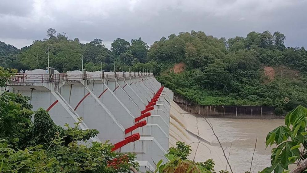 খুলে দেওয়া হলো কাপ্তাই বাঁধের ১৬ কপাট