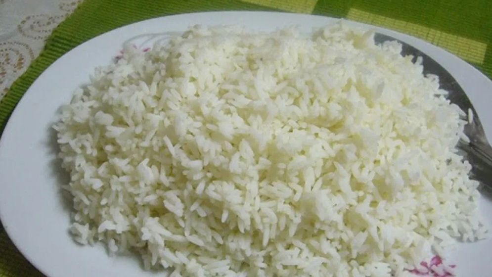 রাতে ভাত খেলে ওজন বাড়ে, কতটা সত্য