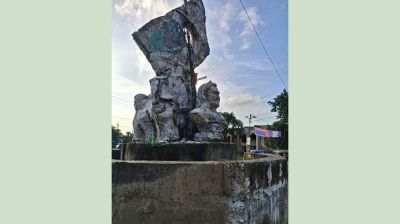 বীরশ্রেষ্ঠ হামিদুরের ভাস্কর্য ভাঙার কাজ স্থগিত