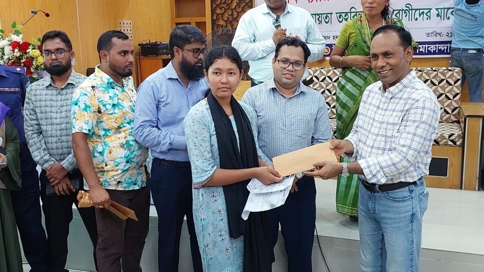 নতুন প্রজন্মের জন্য হাজং ভাষায় বই প্রকাশের উদ্যোগ ডেপুটি স্পিকারের