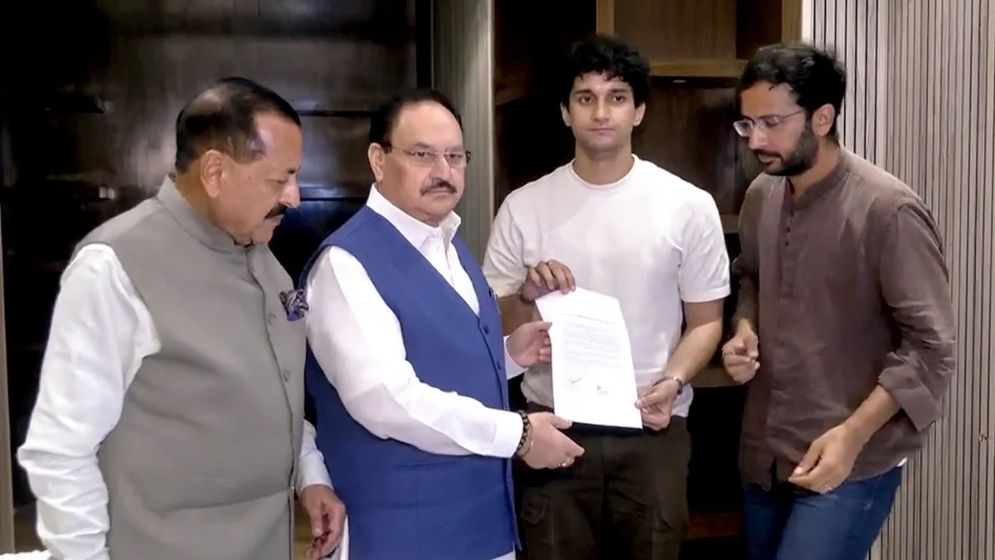 শিক্ষামন্ত্রীর পদত্যাগের বিষয়ে সিদ্ধান্ত নিতে একদিন সময় চেয়েছে মোদি সরকার, দাবি সিজেপির