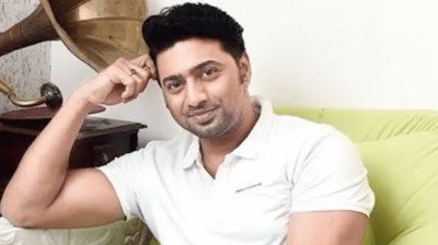 ছাত্র আন্দোলন নিয়ে মুখ খুললেন দেব