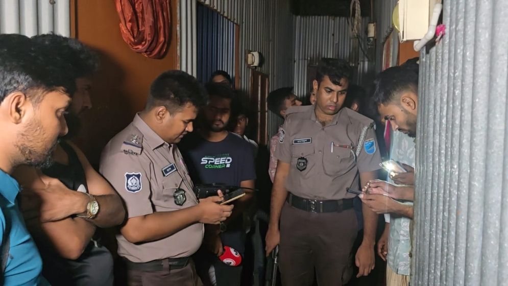 ভুল চিকিৎসায় গর্ভে থাকা যমজ সন্তান মৃত্যুর অভিযোগ