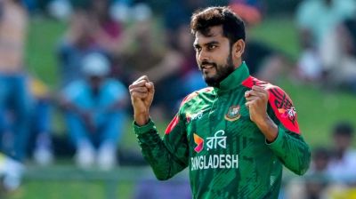 ওয়ানডের অধিনায়কত্ব হারাচ্ছেন মিরাজ, নতুন নেতা হবেন কে?