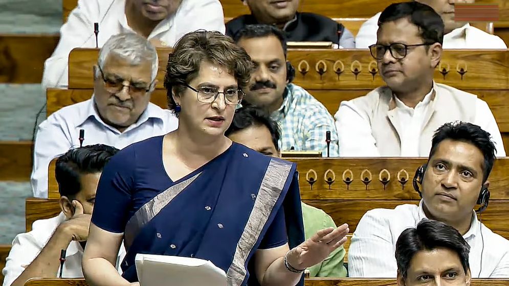 শিক্ষার্থীদের ওপর কেন অস্ত্র ব্যবহার করা হলো, মোদি-শাহকে জবাব দিতে হবে