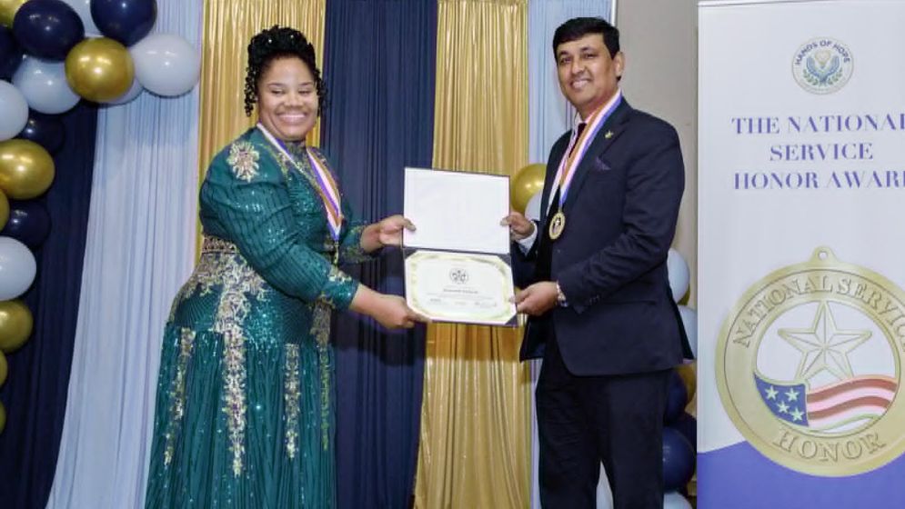 ‘প্রেসিডেন্সিয়াল ন্যাশনাল সার্ভিস অনার অ্যাওয়ার্ড’ পেলেন নবযুগ সম্পাদক শাহাব সাগর