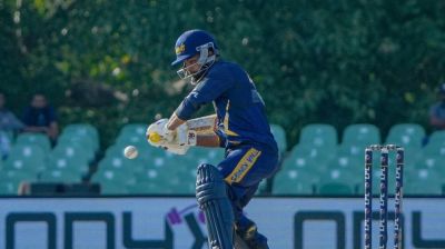 হৃদয়ের ঝোড়ো ইনিংস, ক্যাচ ধরে লাখ টাকা পেলেন দর্শক