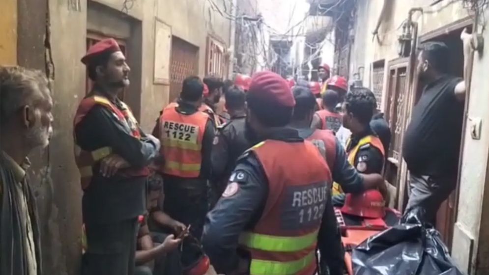 পাকিস্তানে বাড়ির ছাদ ধসে ৮ জনের প্রাণহানি