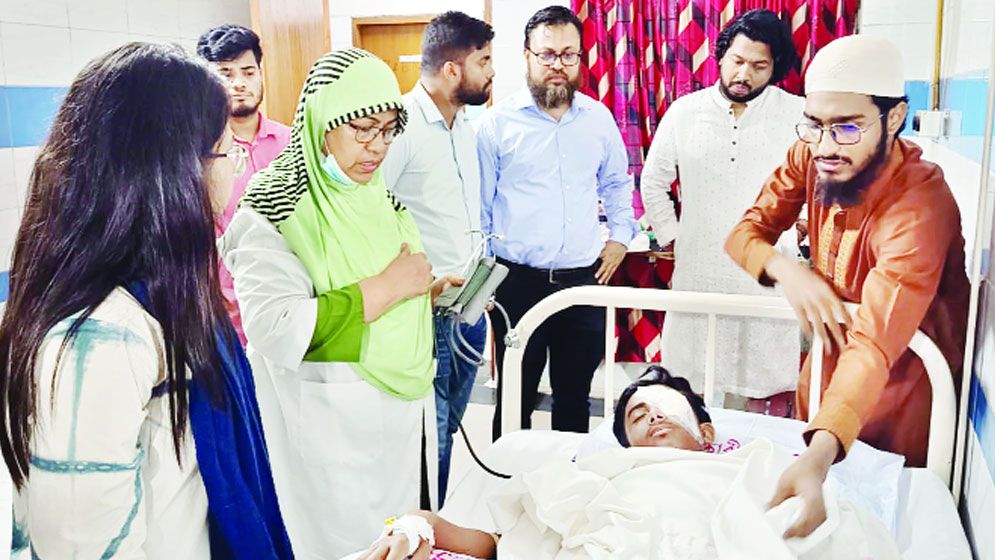 আলিফদের স্বপ্ন দেখা মানা