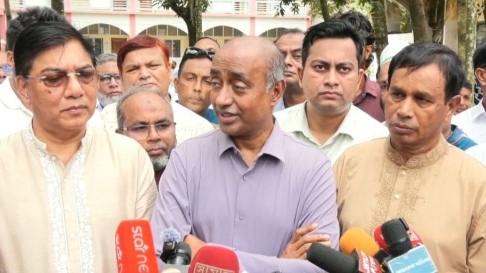আইন সংস্কার কমিশনের প্রস্তাবনা জুলাই সনদের আলোকেই বাস্তবায়ন হবে: আইনমন্ত্রী