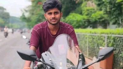 হঠাৎ দৌড়ে বাইকের সামনে এলো কুকুর, নিয়ন্ত্রণ হারিয়ে চালক নিহত