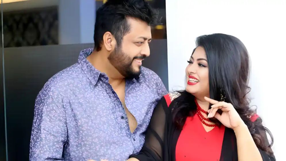 ৩১ বছর আগে তোমাকে ঘরে তুলেছিলাম: মৌসুমীকে ওমর সানী