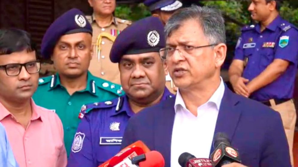 বেনজীরকে ফেরাতে ল’ ফার্ম নিয়োগ দিয়েছে সরকার: স্বরাষ্ট্রমন্ত্রী